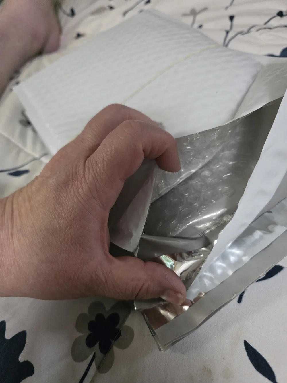 White- Durable Bubble Mailer